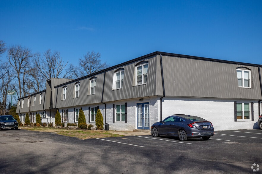 117 Cedarwood Dr, Lebanon, TN for sale - Building Photo - Image 3 of 64