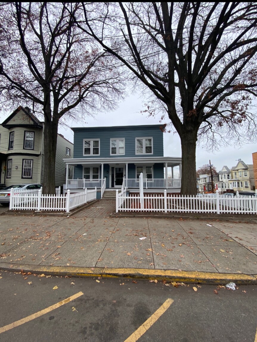 3279 John F Kennedy Blvd, Jersey City, NJ à vendre Photo du bâtiment- Image 1 de 2