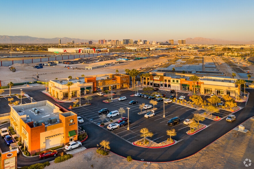 6040 Badura Ave, Las Vegas, NV à louer - Aérien - Image 3 de 4