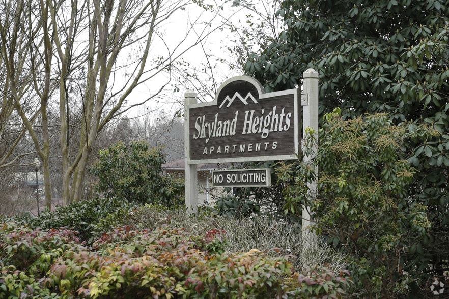 30 Allen Ave, Asheville, NC à vendre - Photo du bâtiment - Image 2 de 41