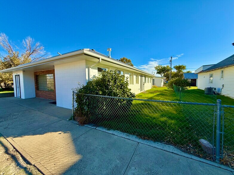 127 Main St, Chester, MT à vendre - Photo du bâtiment - Image 3 de 20