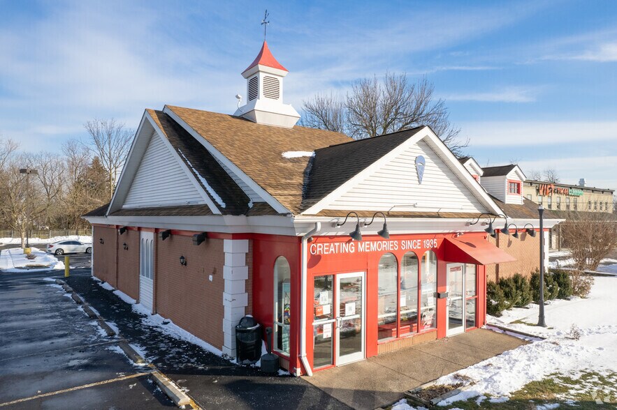 168 Easton Rd, Horsham Township, PA à vendre - Photo principale - Image 1 de 13