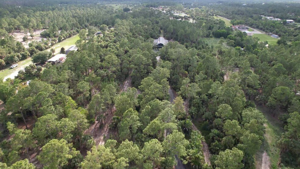 1301 Ivy Way, Naples, FL à vendre - Vidéo sur l’inscription commerciale - Image 2 de 40