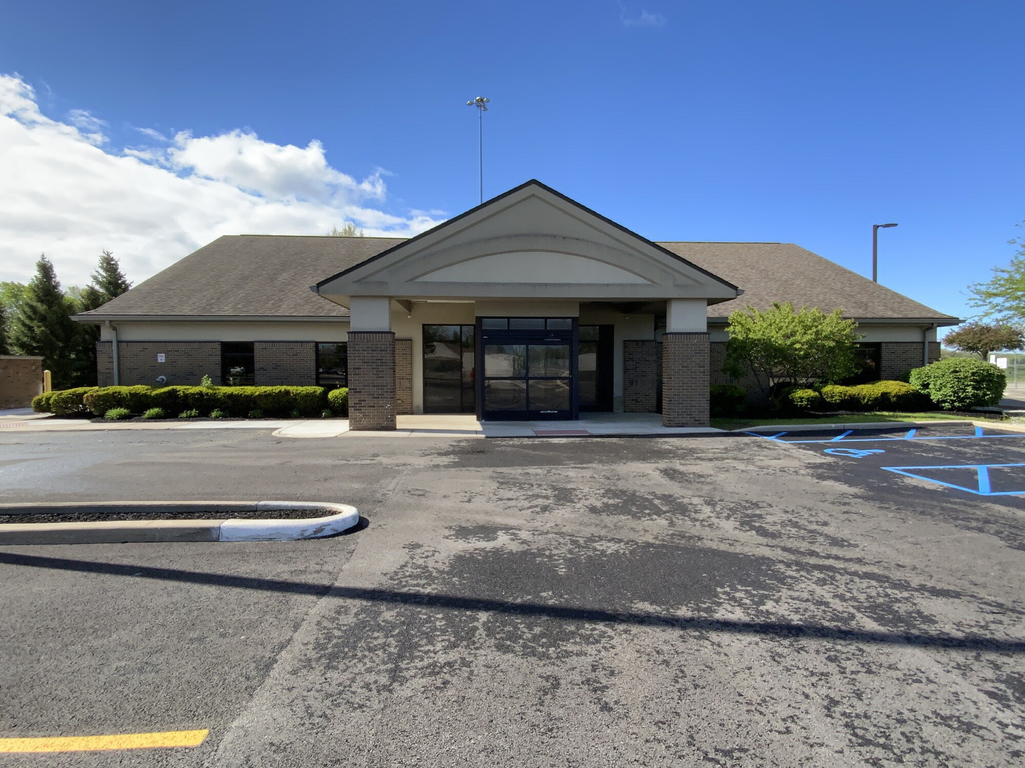5871 Monclova Rd, Maumee, OH à louer Photo principale- Image 1 de 5