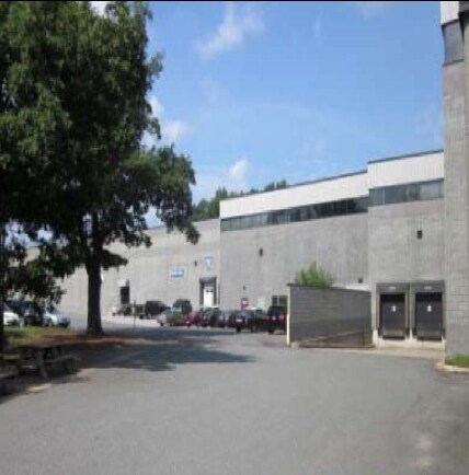661 Pleasant St, Norwood, MA à louer - Photo du bâtiment - Image 3 de 19