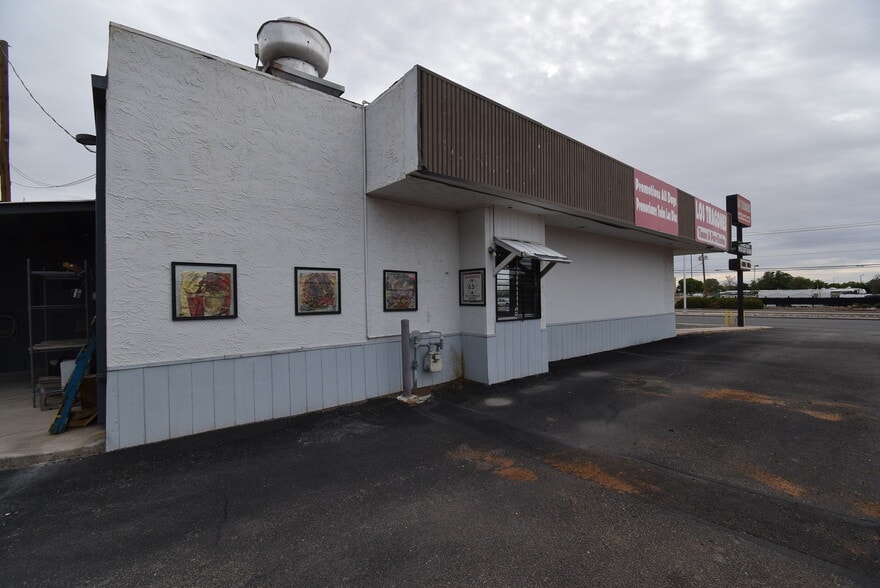 9659 Dyer St, El Paso, TX for lease - Building Photo - Image 3 of 12