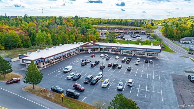 More details for 901 Razorback Dr, Houghton, MI - Retail for Sale