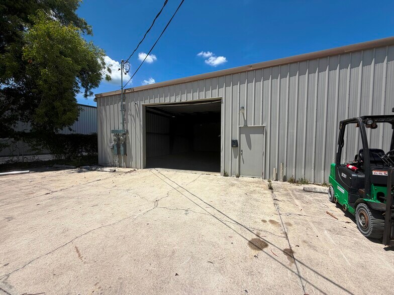 17221 Alico Center Rd, Fort Myers, FL à louer - Photo du bâtiment - Image 3 de 3