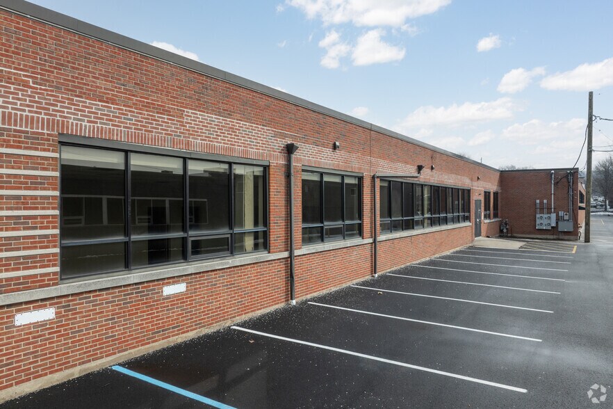 475 S Dean St, Englewood, NJ for lease - Building Photo - Image 2 of 5