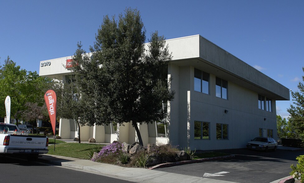 2310 Nissen Dr, Livermore, CA à louer - Photo du bâtiment - Image 2 de 3