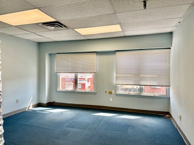 297 Kinderkamack Rd, Oradell, NJ à louer Photo intérieure- Image 1 de 7