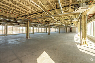 135 N Meramec Ave, Clayton, MO for lease Interior Photo- Image 2 of 8