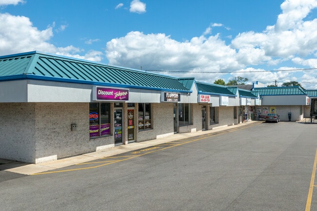 Plus de détails pour 1001-1105 Derby St, Pekin, IL - Commerce de détail aux enchères