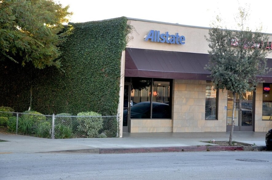 736 N Los Robles Ave, Pasadena, CA for lease - Building Photo - Image 2 of 6
