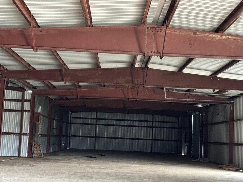 5795 Fannett Rd, Beaumont, TX for lease - Building Photo - Image 3 of 4