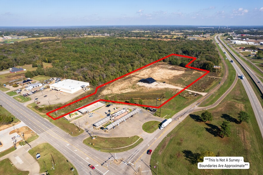 440 Interstate 30 W, Mount Vernon, TX for sale - Building Photo - Image 2 of 27