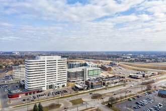 888 W Big Beaver Rd, Troy, MI - Aérien  Vue de la carte - Image1