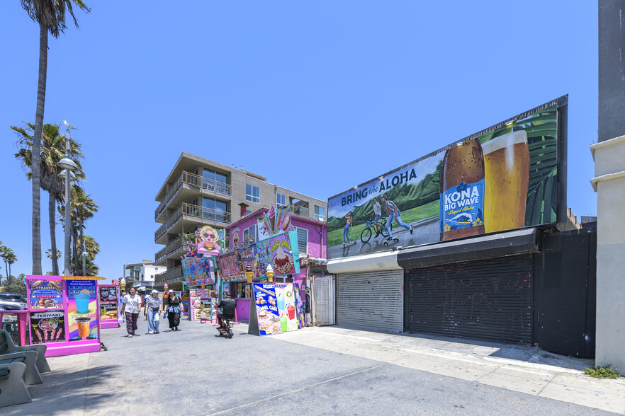 2013 Ocean Front Walk, Venice, CA for sale - Building Photo - Image 2 of 11