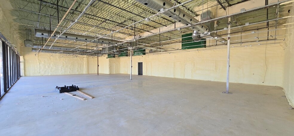 1332 SW 59th St, Oklahoma City, OK for lease - Building Photo - Image 2 of 38