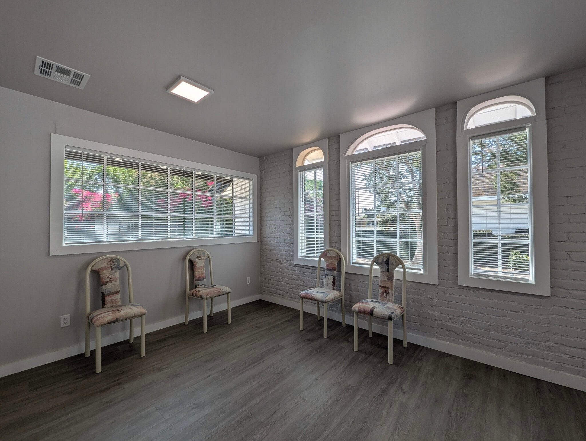 1344 Granada Ave, San Marino, CA for lease Interior Photo- Image 1 of 15