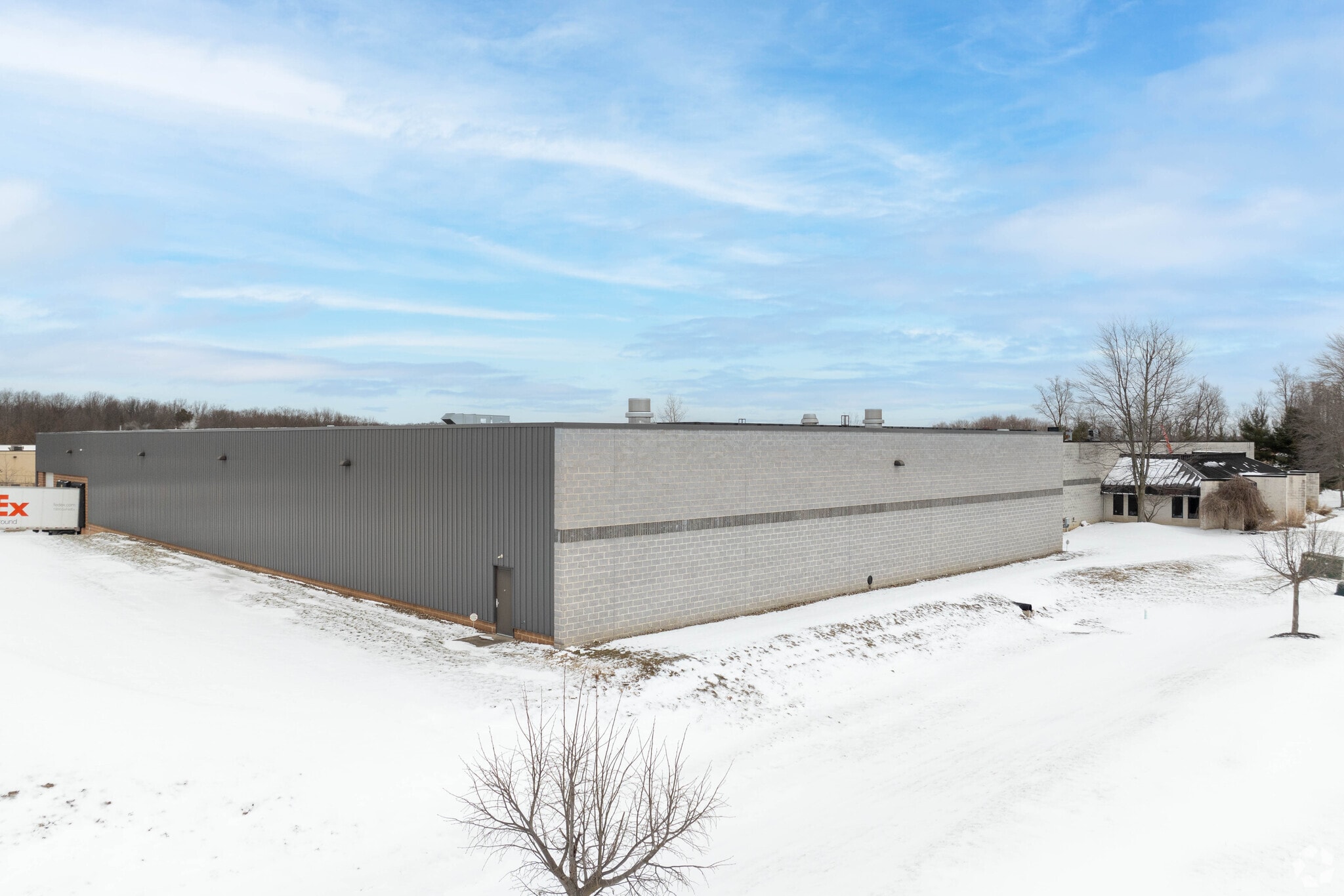2377 Enterprise Pky, Twinsburg, OH for lease Primary Photo- Image 1 of 11