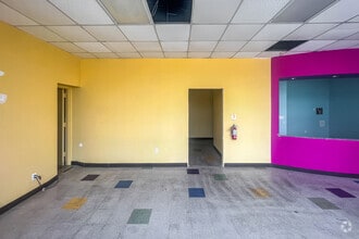 11000 Garland Rd, Dallas, TX for lease Interior Photo- Image 2 of 2