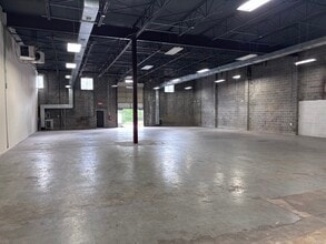 131 W Oxmoor Rd, Birmingham, AL à louer Photo intérieure- Image 1 de 4