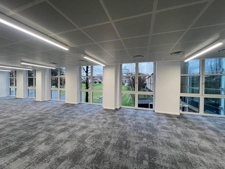 4-7 Chiswell St, London for lease - Building Photo - Image 2 of 12