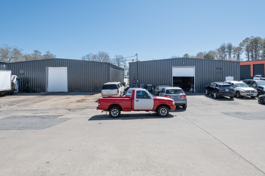 1346 General Arts Rd, Conyers, GA à louer - Photo du bâtiment - Image 2 de 4