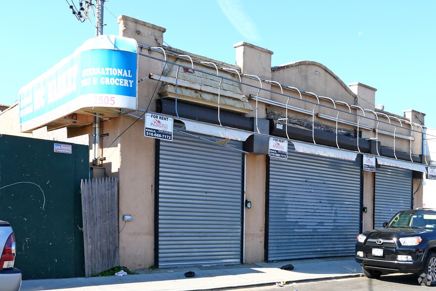 2505 Seagirt Ave, Far Rockaway, NY à vendre - Photo du bâtiment - Image 3 de 4