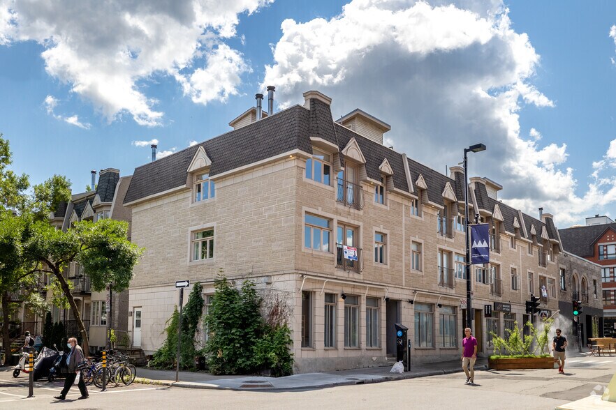 218-222 Av du Mont-Royal E, Montréal, QC à vendre - Photo principale - Image 1 de 1