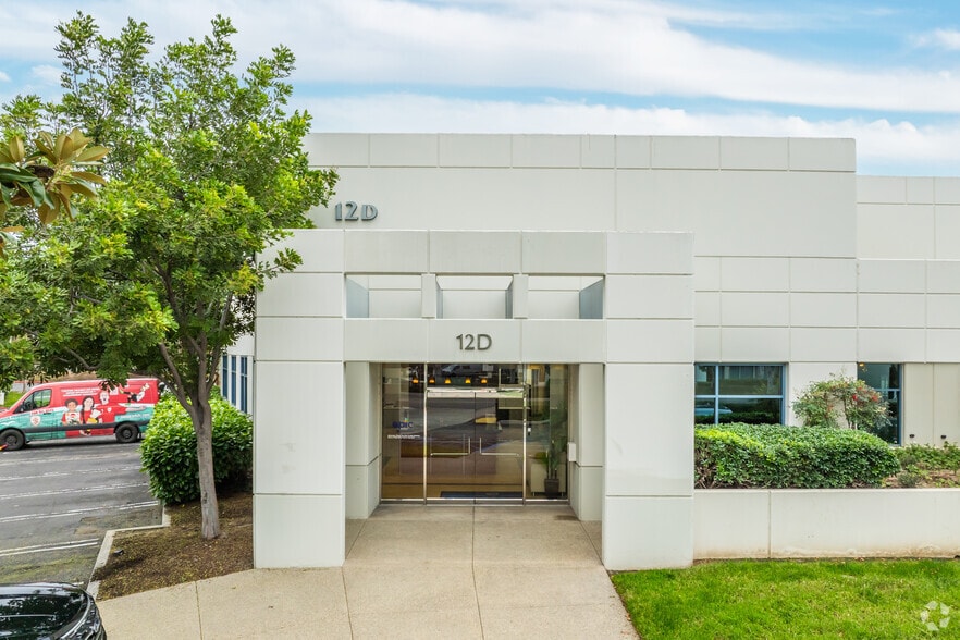 12 Mauchly, Irvine, CA for sale - Building Photo - Image 3 of 5