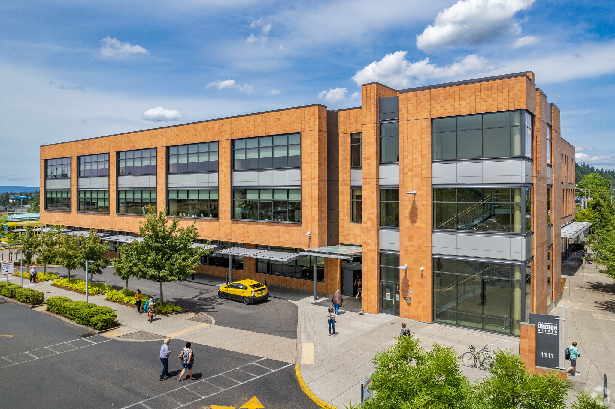 1111 NE 99th Ave, Portland, OR à louer Photo du bâtiment- Image 1 de 5