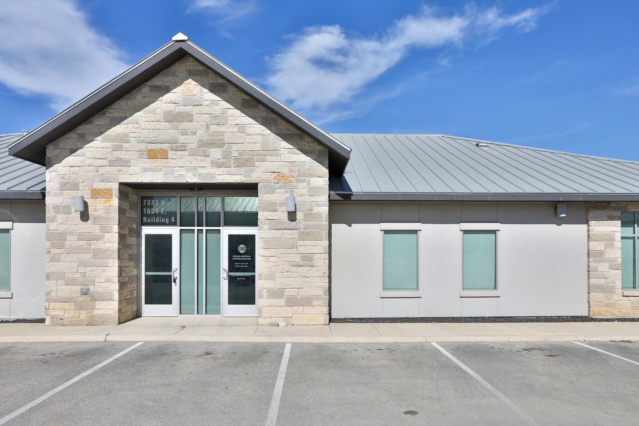 7323 N Loop 1604 E, San Antonio, TX for lease Primary Photo- Image 1 of 8