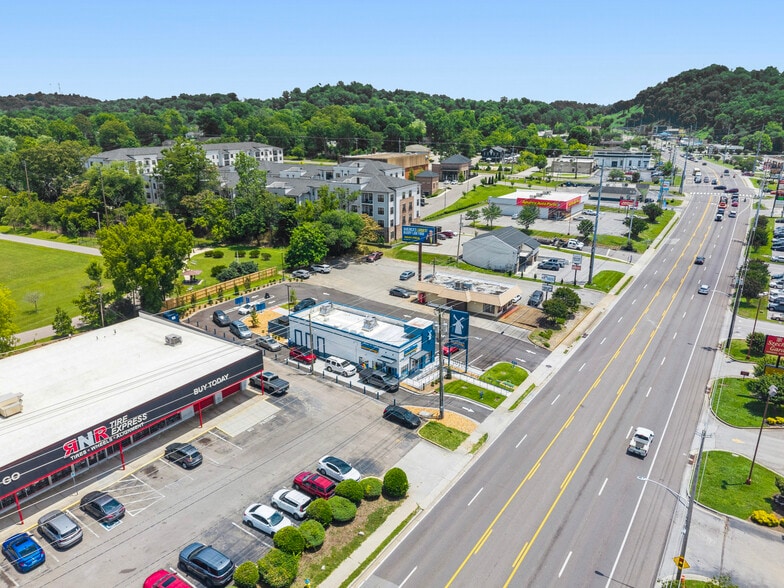 4200 Chapman Hwy, Knoxville, TN for sale - Building Photo - Image 3 of 5