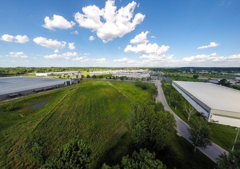 2620 MidPoint Dr, Edwardsville, KS à vendre - Photo du bâtiment - Image 3 de 6