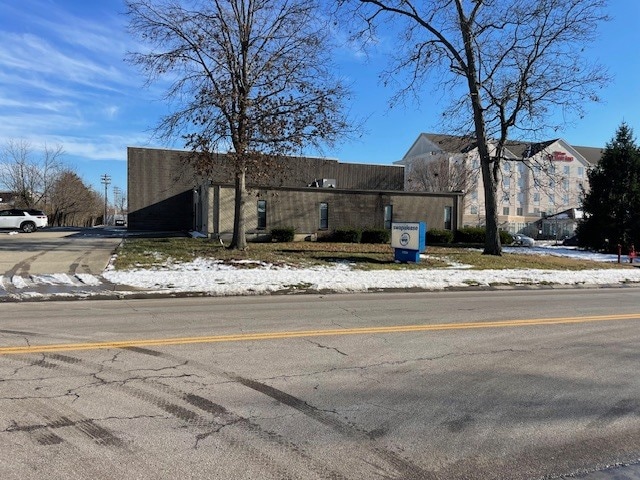 11224 Cornell Park Dr, Blue Ash, OH for lease - Building Photo - Image 2 of 5