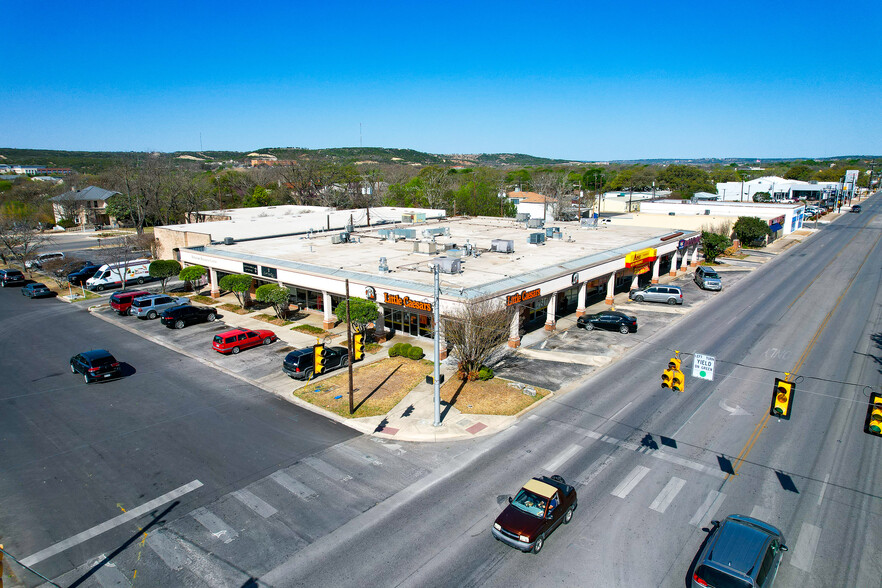 423-429 Main St, Kerrville, TX à vendre - Photo du bâtiment - Image 1 de 1