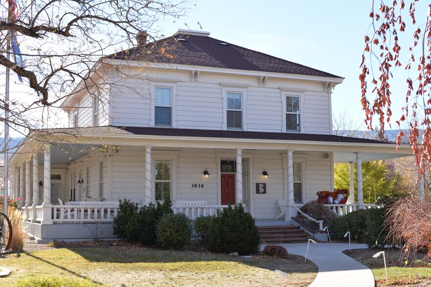 3636 Mayberry Dr, Reno, NV à louer - Photo du bâtiment - Image 3 de 7