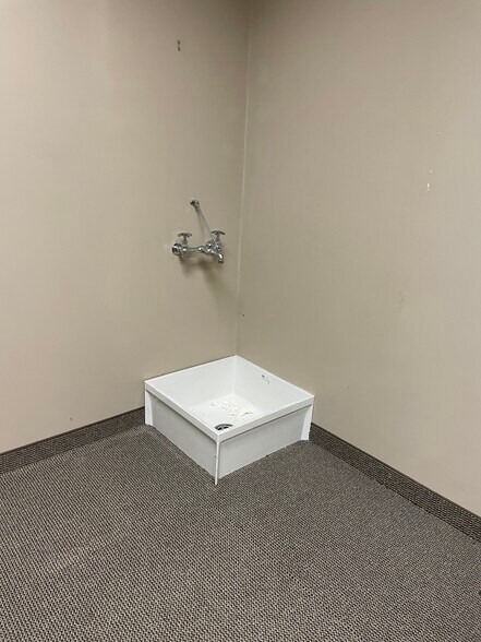 570 Shelburne Rd, South Burlington, VT à louer - Photo intérieure - Image 3 de 11