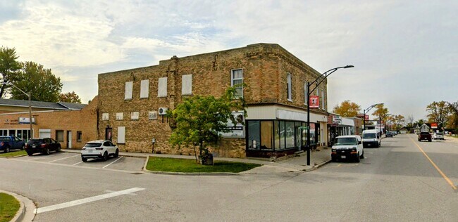 Plus de détails pour 101 Main St, Thedford, ON - Commerce de détail à vendre