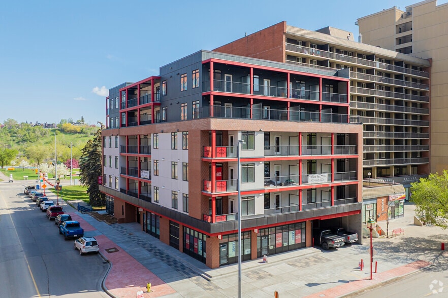 140 2 Av SW, Calgary, AB for sale - Primary Photo - Image 1 of 1