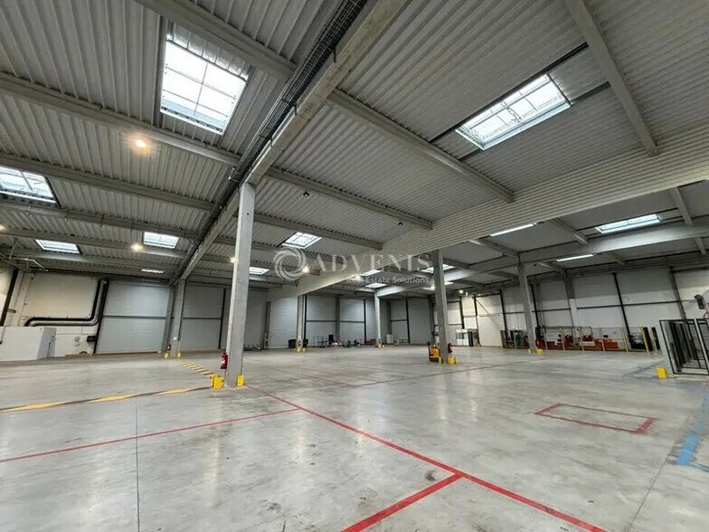 Flex dans Sucy-en-Brie à louer - Photo du bâtiment - Image 2 de 7