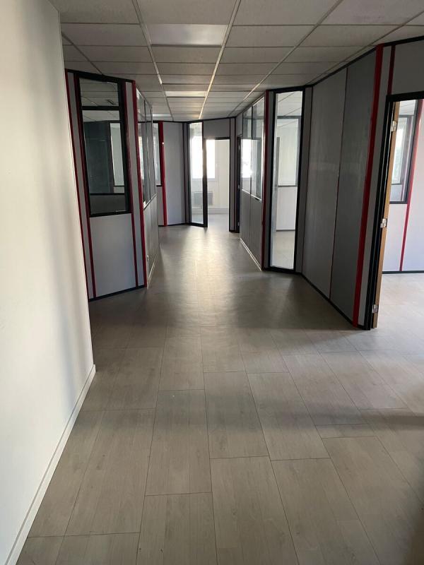 213 Rue De Gerland, Lyon for lease Interior Photo- Image 1 of 10
