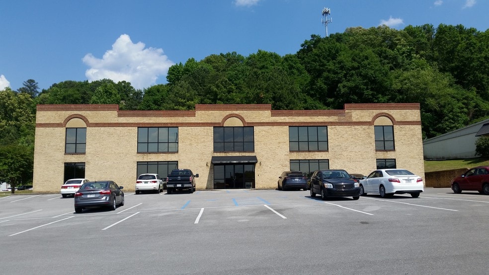 160 Yeager Pky, Pelham, AL for lease - Building Photo - Image 1 of 2