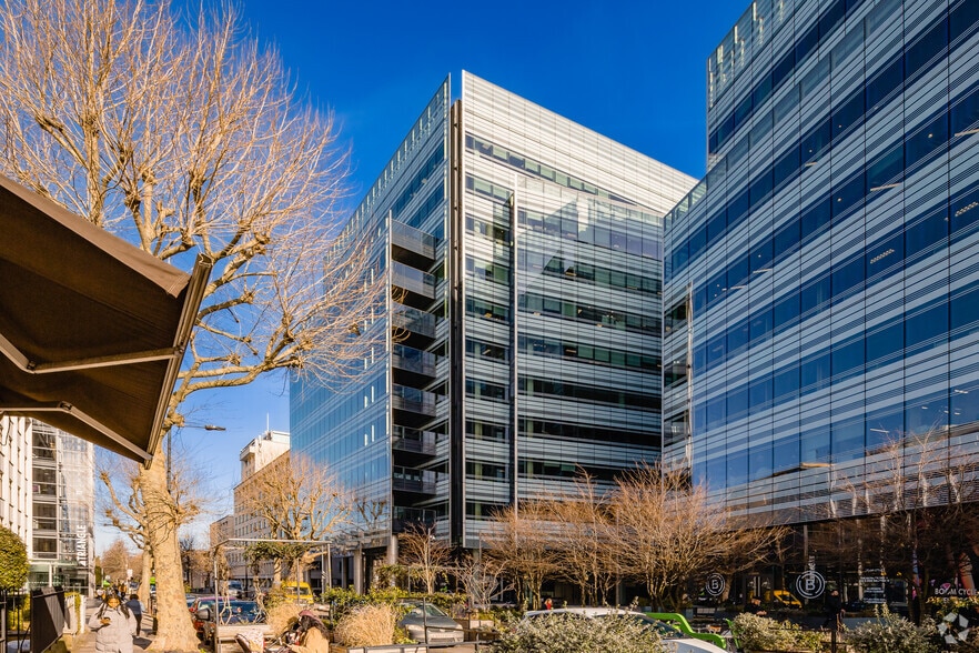 12 Hammersmith Grove, London for lease - Building Photo - Image 1 of 13