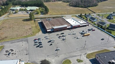 805 E 4th Ave, Red Springs, NC for lease Interior Photo- Image 1 of 1