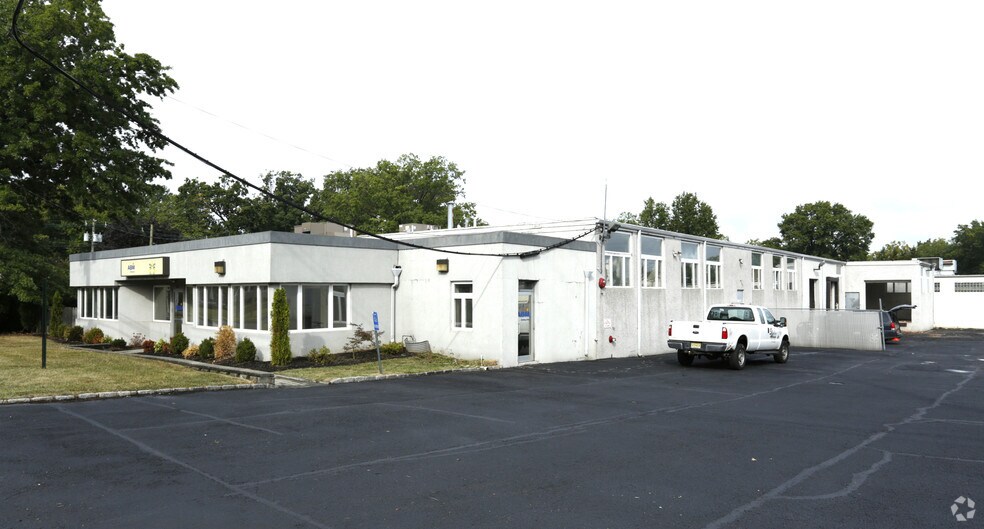 708 Colfax Ave, Kenilworth, NJ for lease - Primary Photo - Image 1 of 2