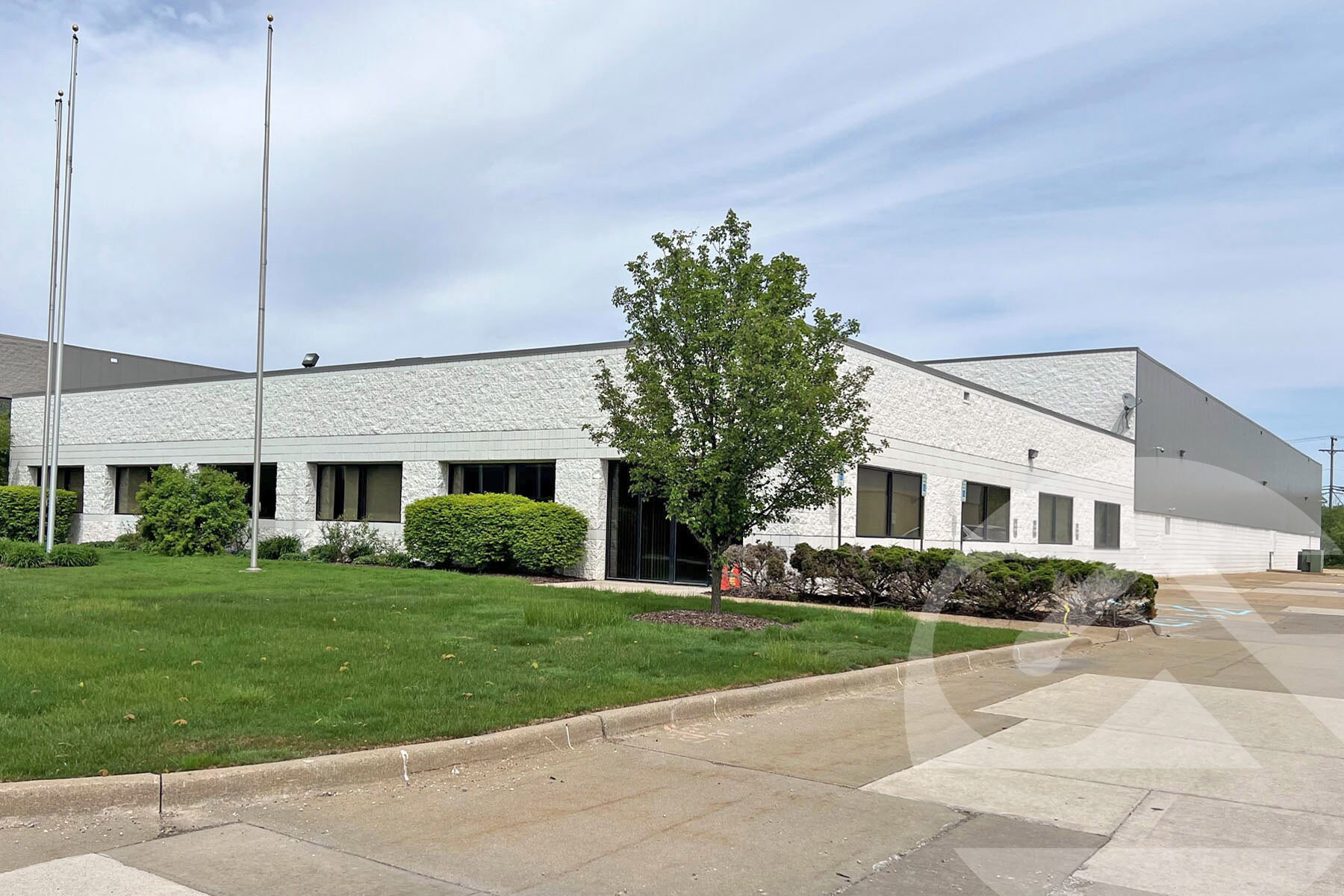 33472 Sterling Ponds Blvd, Sterling Heights, MI for sale Building Photo- Image 1 of 1