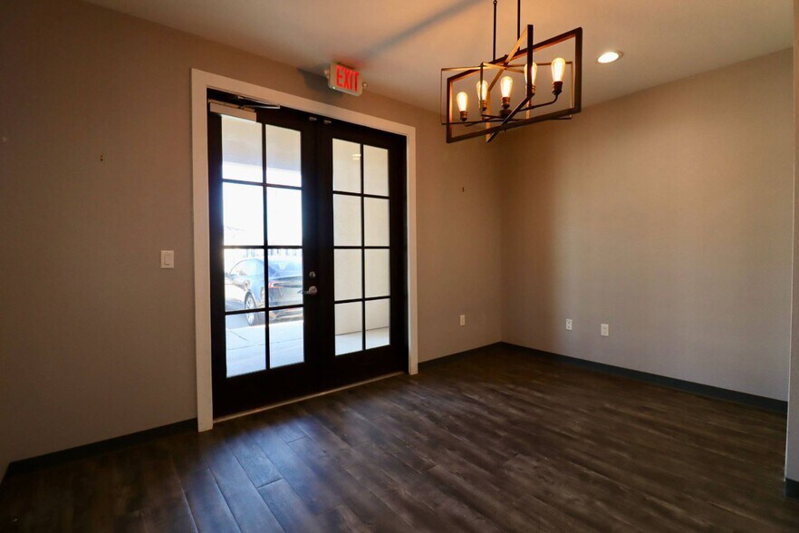 800 Bonaventure Way, Sugar Land, TX à vendre - Photo du bâtiment - Image 3 de 11